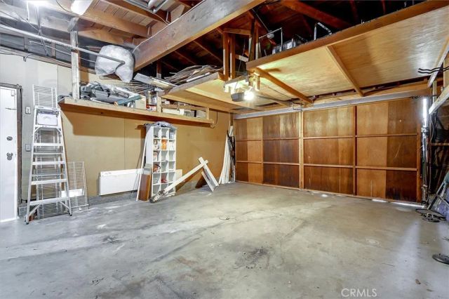 24216 Calvert Street, Woodland Hills, CA 91367