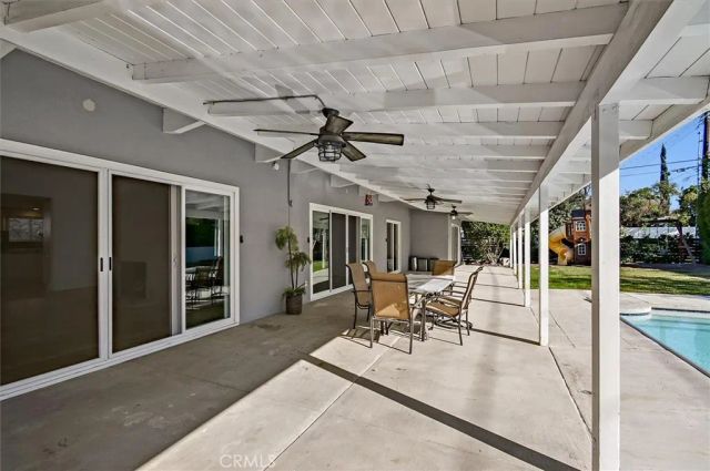 24216 Calvert Street, Woodland Hills, CA 91367