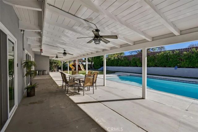 24216 Calvert Street, Woodland Hills, CA 91367