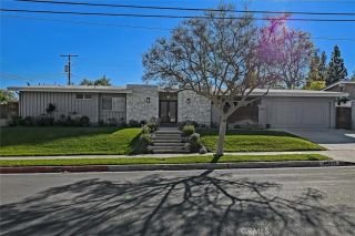 24216 Calvert Street, Woodland Hills, CA 91367