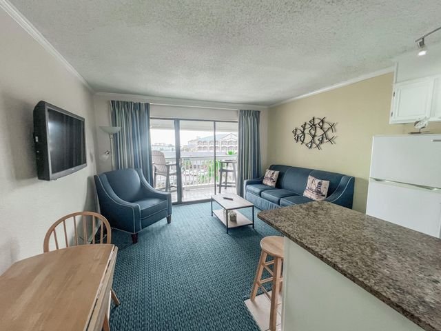 6102 Seawall Boulevard 370, Galveston, TX 77551