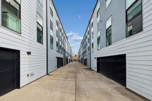 4905 Live Oak Street E, Dallas, TX 75206