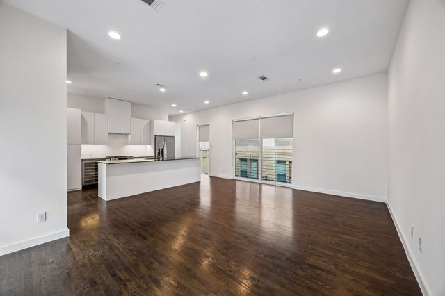 4905 Live Oak Street E, Dallas, TX 75206