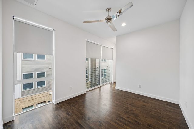 4905 Live Oak Street E, Dallas, TX 75206