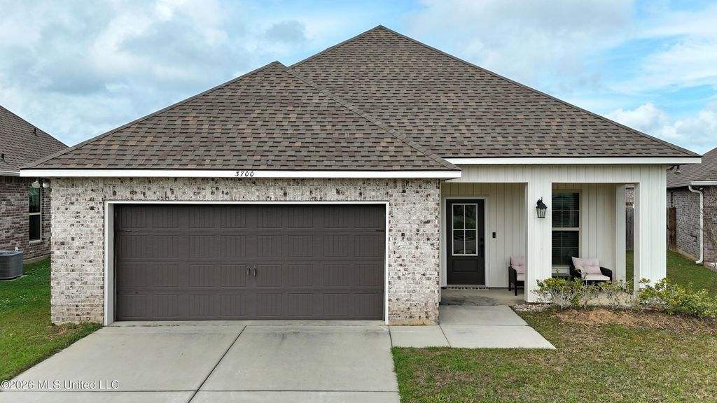 3700 Victor Lane, D'iberville, MS 39540