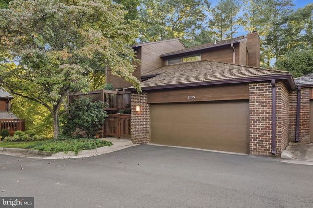 2165 CABOTS POINT LN, Reston, VA 20191