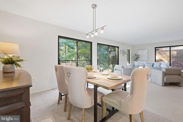 2165 CABOTS POINT LN, Reston, VA 20191