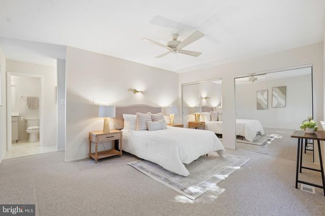 2165 CABOTS POINT LN, Reston, VA 20191