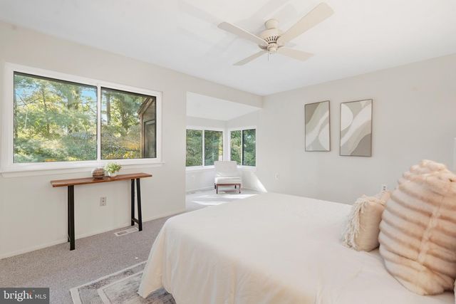 2165 CABOTS POINT LN, Reston, VA 20191