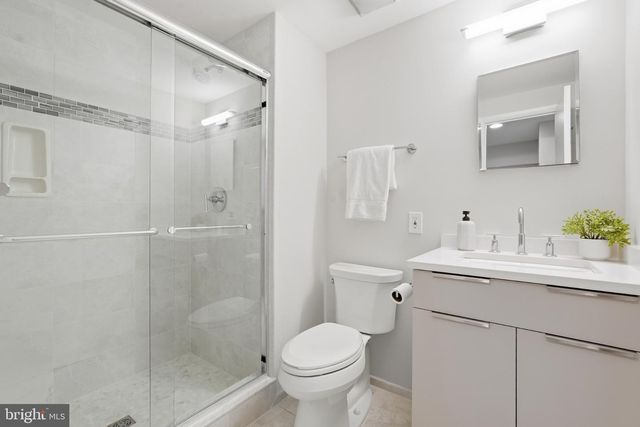 2165 CABOTS POINT LN, Reston, VA 20191