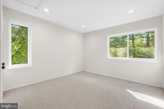 2165 CABOTS POINT LN, Reston, VA 20191