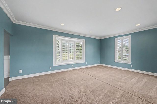 8101 W BUCKSHUTEM RD, Millville, NJ 08332