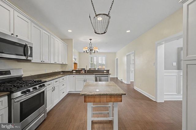 8101 W BUCKSHUTEM RD, Millville, NJ 08332