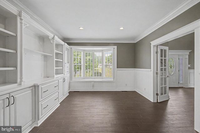 8101 W BUCKSHUTEM RD, Millville, NJ 08332