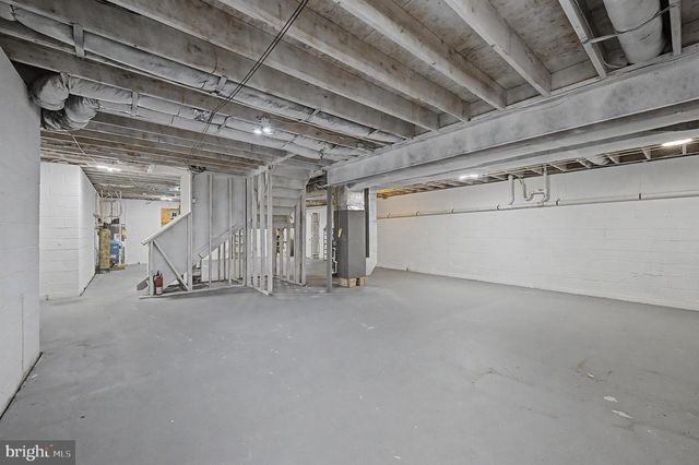 8101 W BUCKSHUTEM RD, Millville, NJ 08332