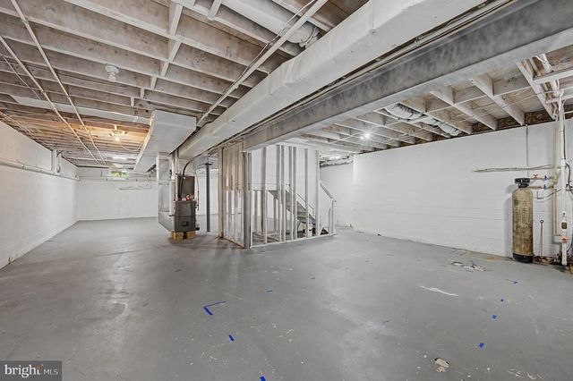 8101 W BUCKSHUTEM RD, Millville, NJ 08332