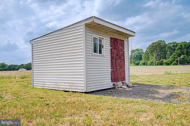8101 W BUCKSHUTEM RD, Millville, NJ 08332