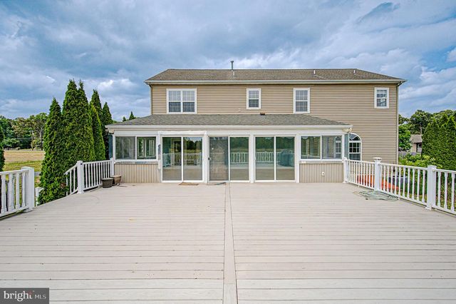 8101 W BUCKSHUTEM RD, Millville, NJ 08332