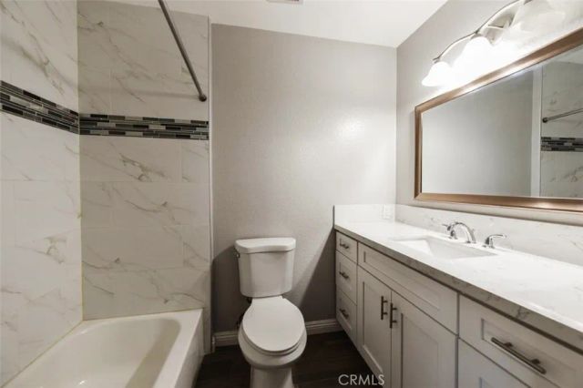 73 Oxford 46, Irvine, CA 92612