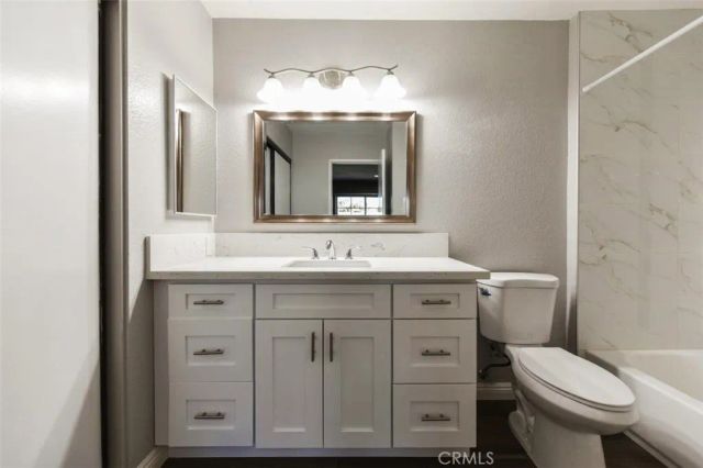 73 Oxford 46, Irvine, CA 92612