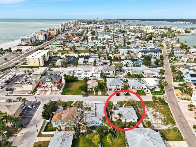 135 143RD AVENUE E, Madeira Beach, FL 33708