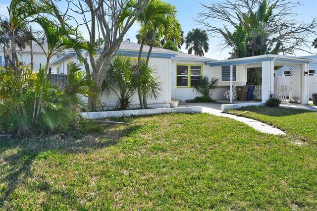 135 143RD AVENUE E, Madeira Beach, FL 33708