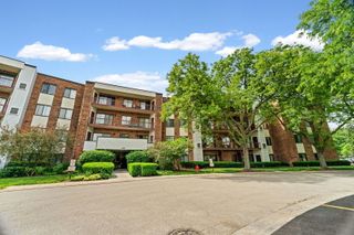 1500 Harbour Drive 4F, Wheeling, IL 60090