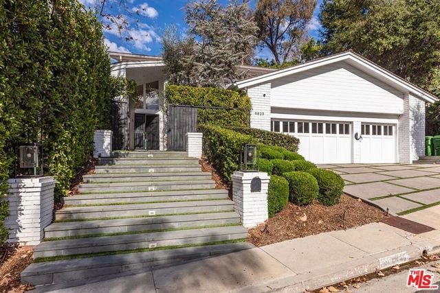 9823 Cardigan Place, Beverly Hills, CA 90210