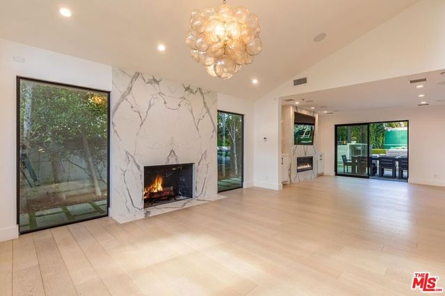 9823 Cardigan Place, Beverly Hills, CA 90210