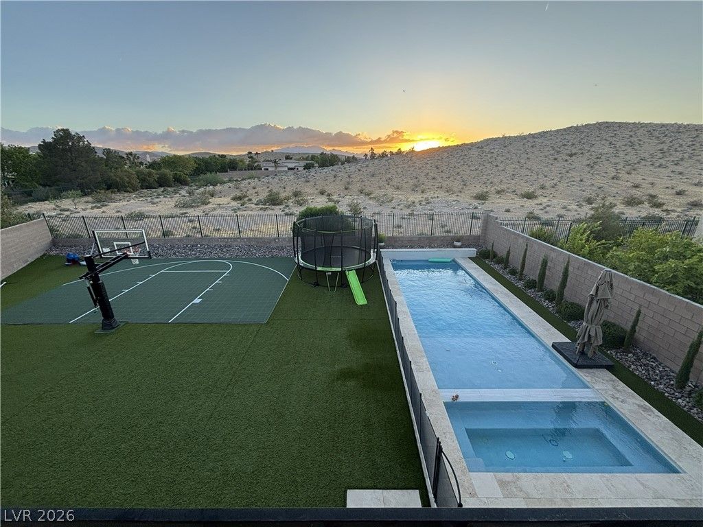 10841 Flying Nell Court, Las Vegas, NV 89141