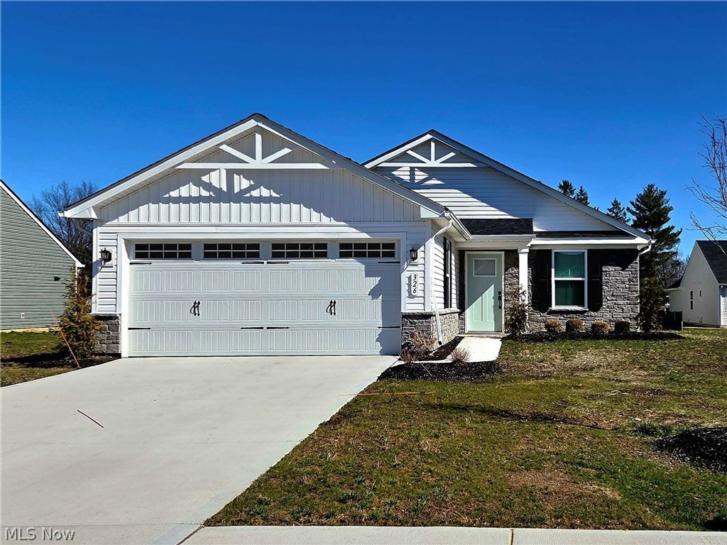 326 Ridgewater Drive, Elyria, OH 44035