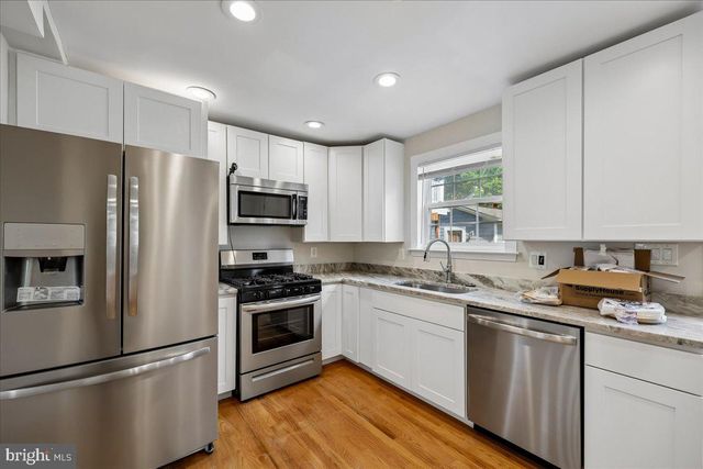 2826 NEWTON ST NE, Washington, DC 20018