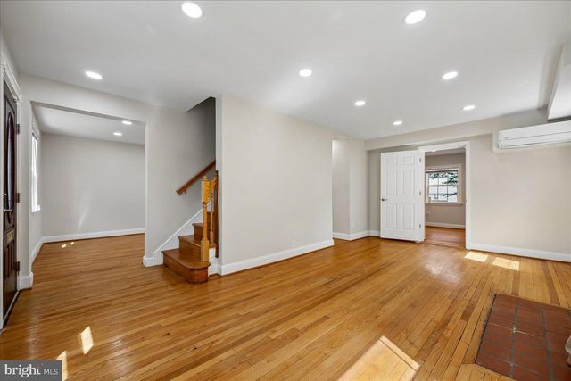 2826 NEWTON ST NE, Washington, DC 20018