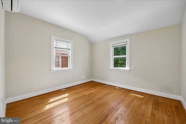 2826 NEWTON ST NE, Washington, DC 20018