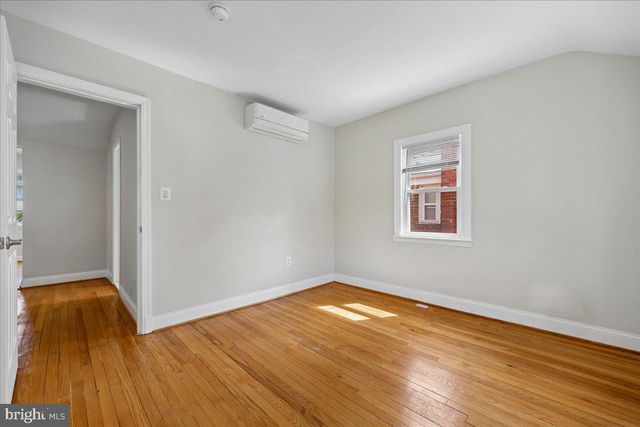 2826 NEWTON ST NE, Washington, DC 20018