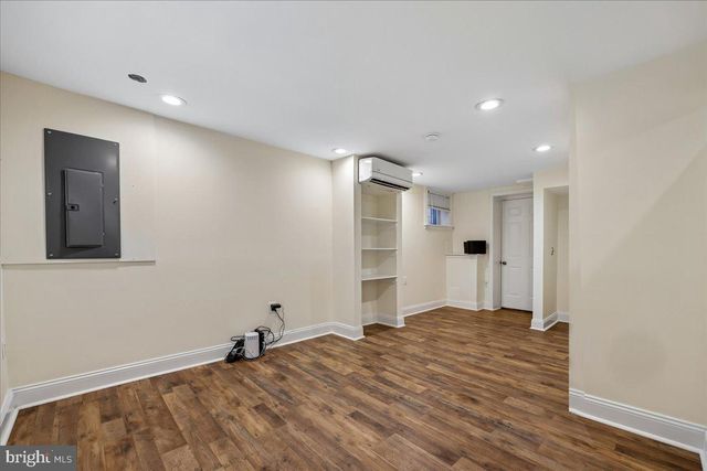 2826 NEWTON ST NE, Washington, DC 20018