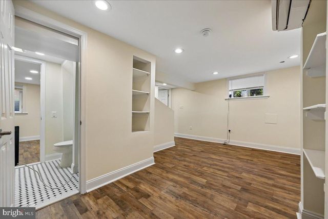 2826 NEWTON ST NE, Washington, DC 20018