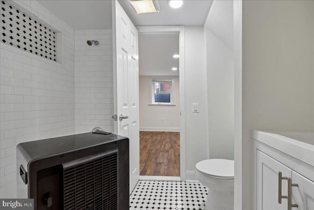 2826 NEWTON ST NE, Washington, DC 20018