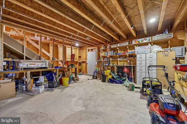 2826 NEWTON ST NE, Washington, DC 20018
