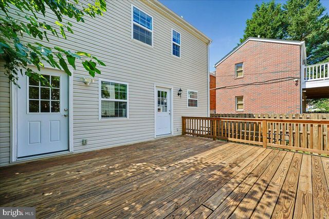 2826 NEWTON ST NE, Washington, DC 20018