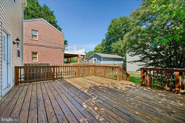 2826 NEWTON ST NE, Washington, DC 20018