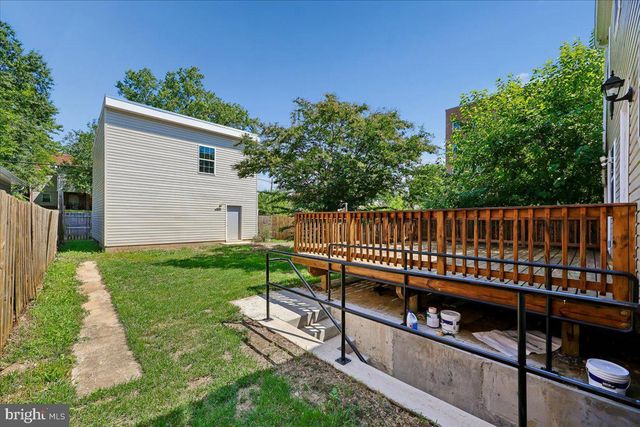 2826 NEWTON ST NE, Washington, DC 20018