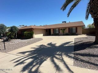 4213 E MANDAN Street E, Phoenix, AZ 85044