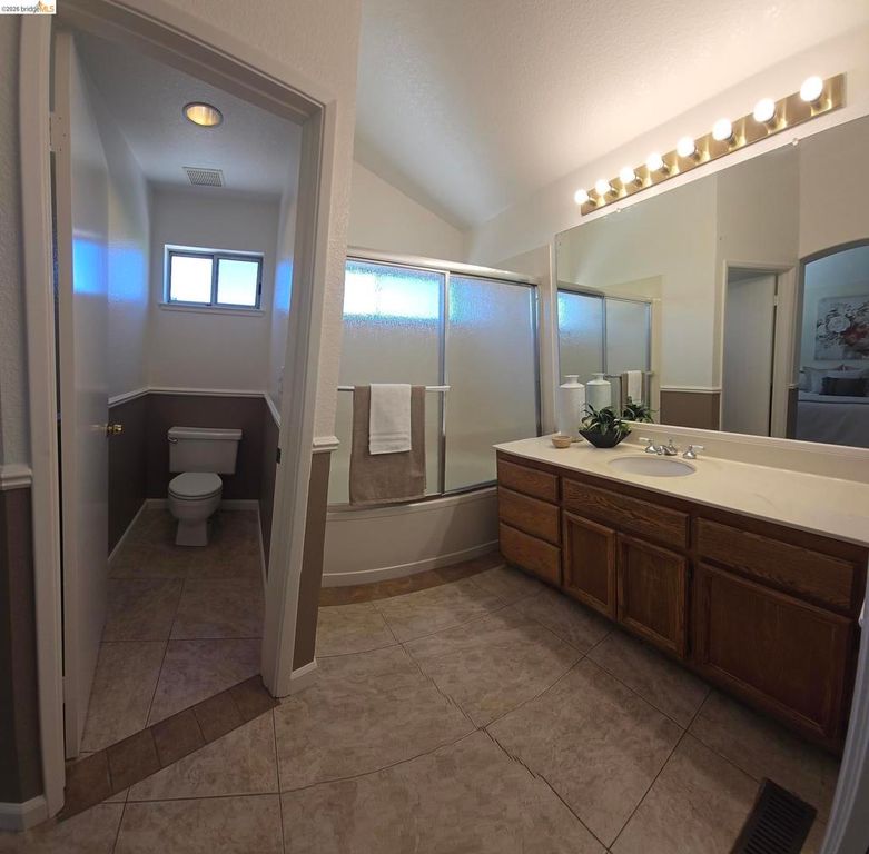 Image 21 of property listing at 4976 Parkgreen Cir, Antioch, CA 94531