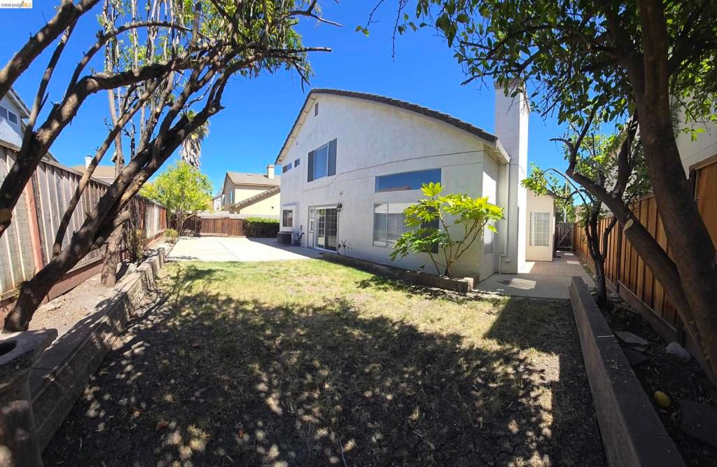 Image 28 of property listing at 4976 Parkgreen Cir, Antioch, CA 94531