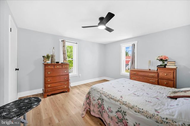 326 VINEMONT RD, Reinholds, PA 17569
