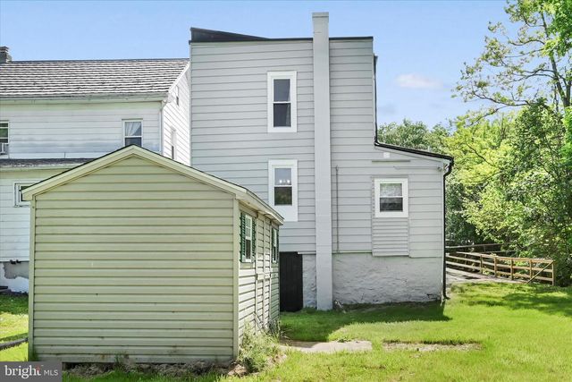 326 VINEMONT RD, Reinholds, PA 17569