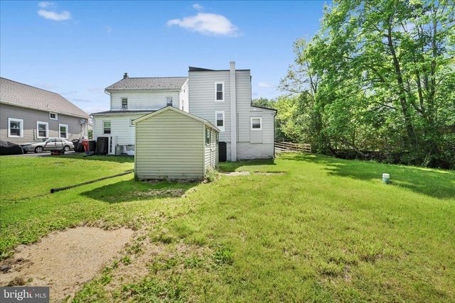 326 VINEMONT RD, Reinholds, PA 17569