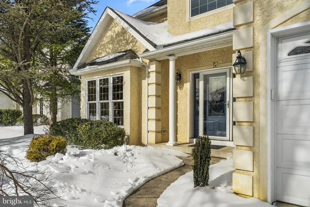 5 TARA DR, Mount Laurel, NJ 08054