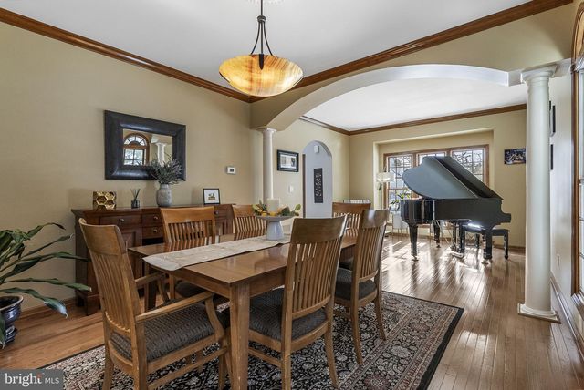 5 TARA DR, Mount Laurel, NJ 08054